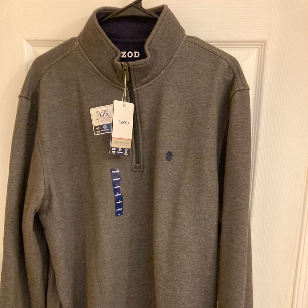 NWT IZOD quarter zip pull over
